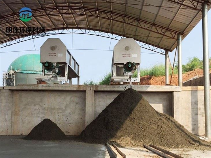 Energy Saving Screw Dewatering Equipment For Livestock Manure Treatment factory